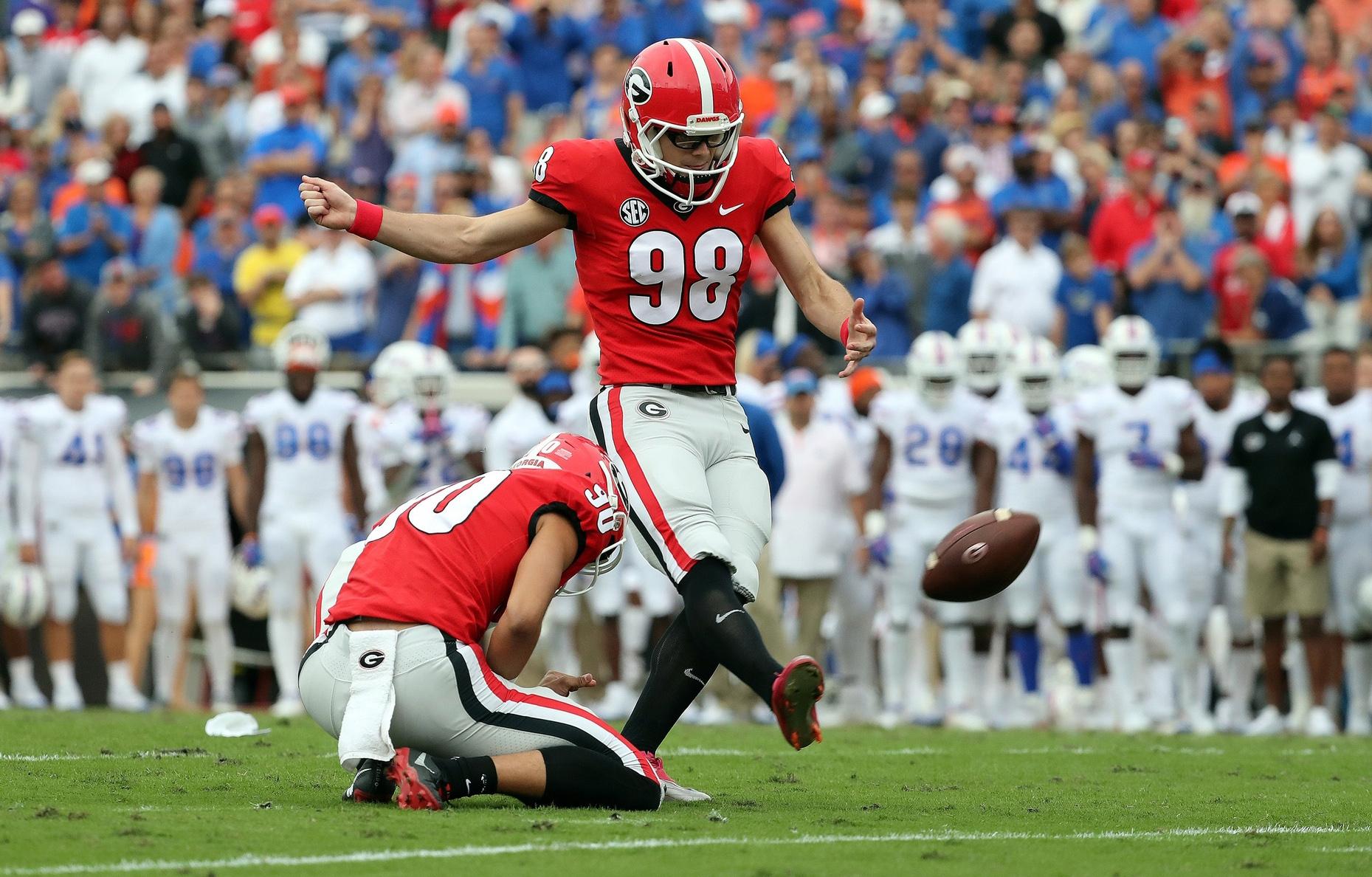 Rodrigo Blankenship attempts a field goal against Georgia.