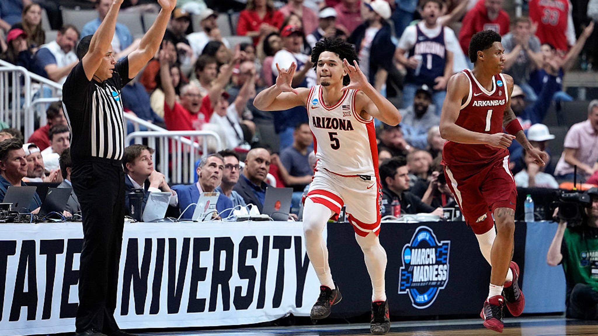 Arizona basketball celebrates win over Arkansas